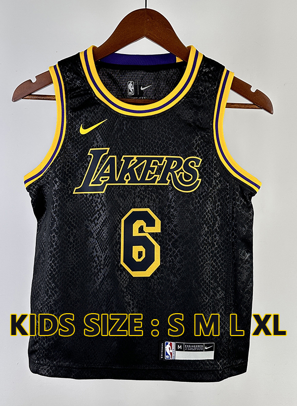 L.A. black Black Mamba edition KIDS Size &JAMES 6
